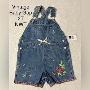 Brand new vintage/y2k (2001) Baby Gap overalls with embroidery - size 2T